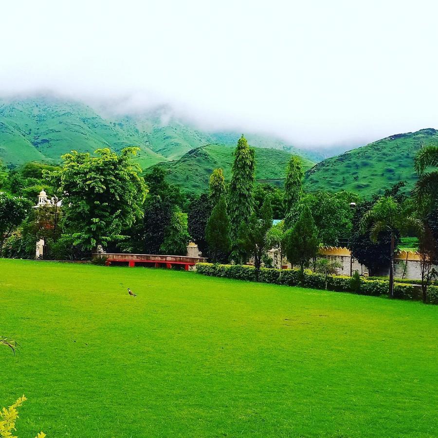 Meera Valley Resort By Nexottel Udaipur Extérieur photo